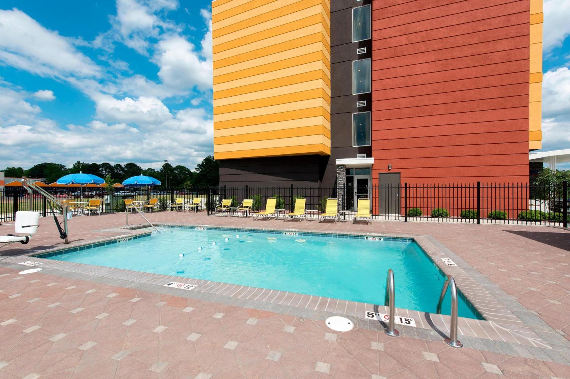 Fairfield Inn & Suites By Marriott Jackson Clinton Eksteriør bilde