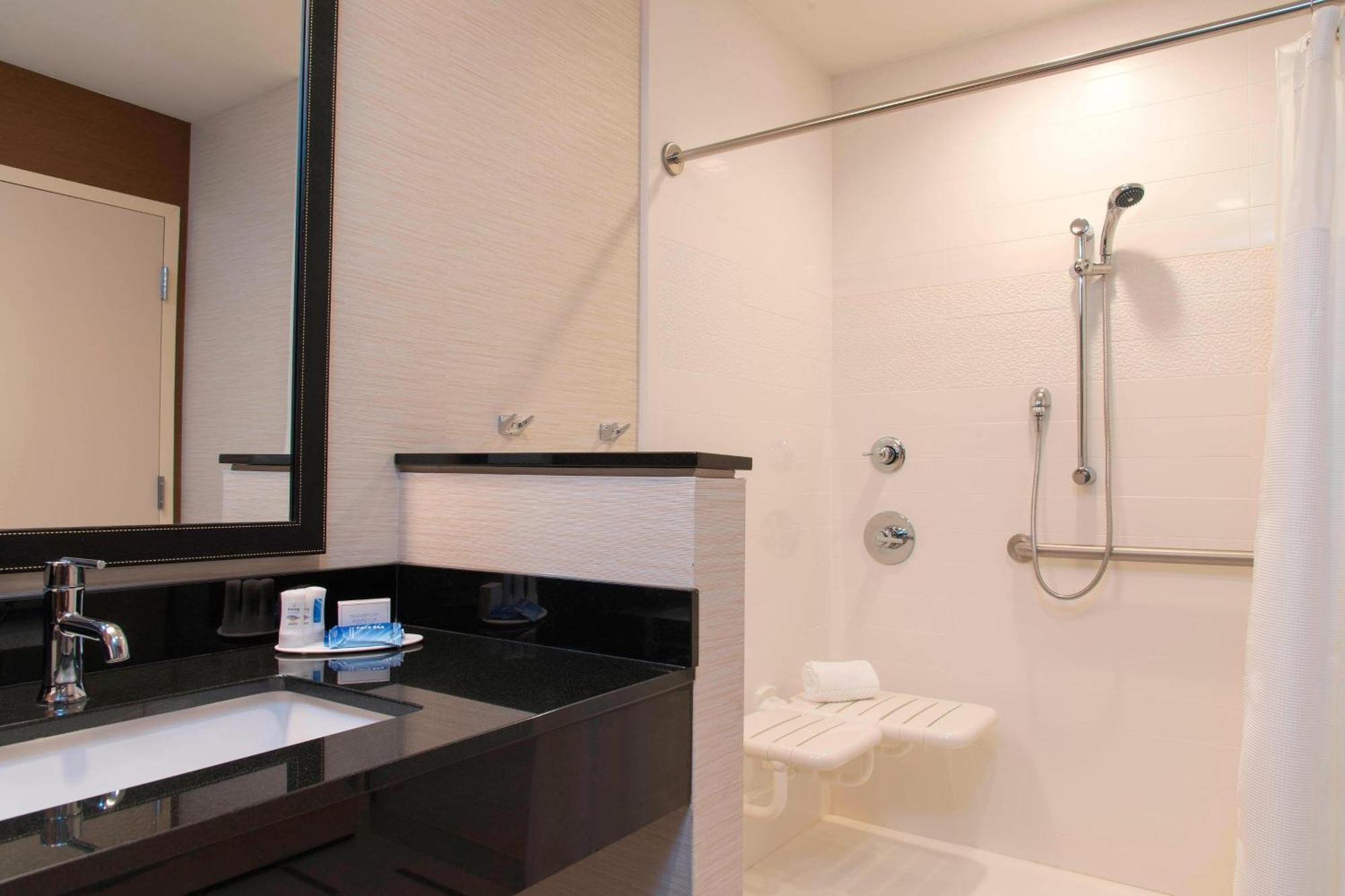 Fairfield Inn & Suites By Marriott Jackson Clinton Eksteriør bilde